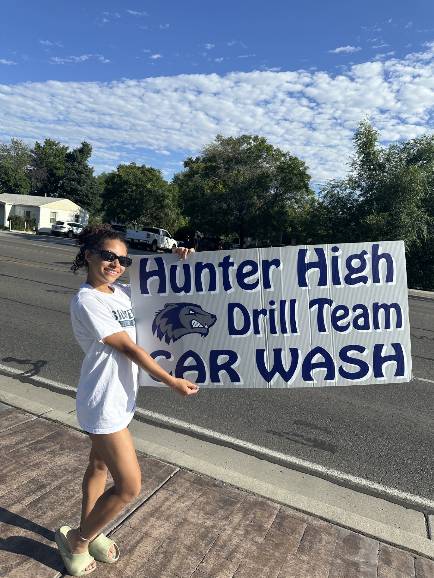 Hunter High Drill Team car wash fundraiser